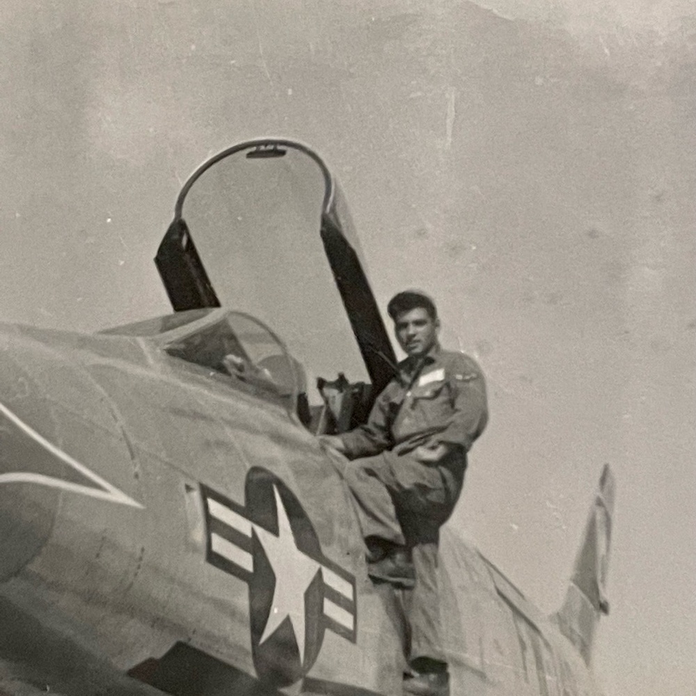 Meet your Posher, Adrian